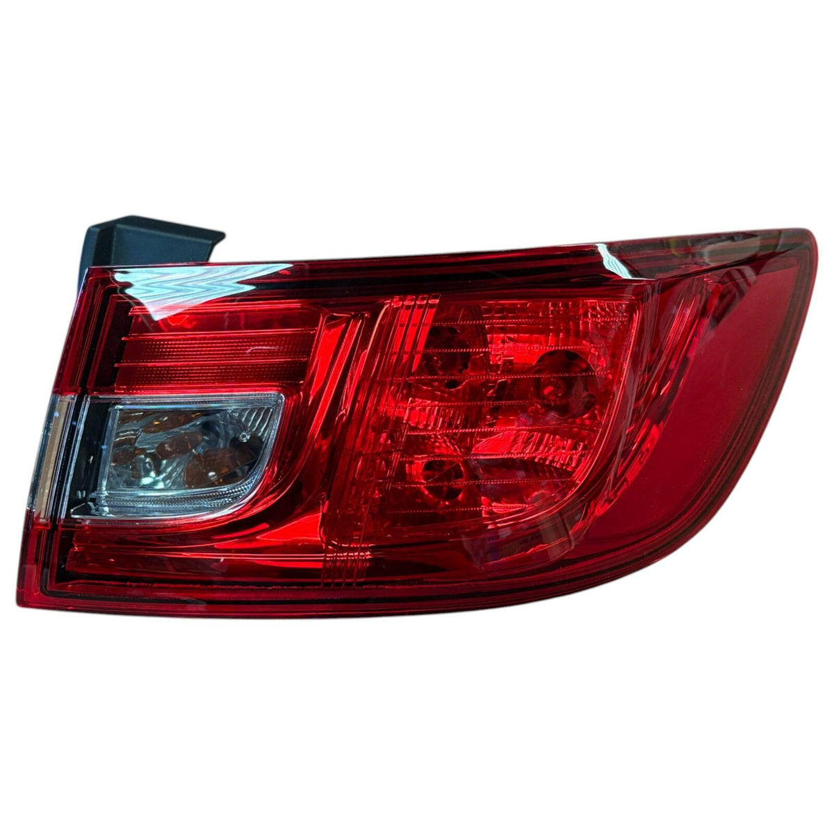 Foco trasero derecho de portalón original MG ZS 1.5 — SKU M4108ORG